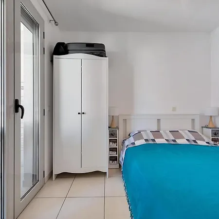 Eden Blue Wilson - Appt Climatise Proche Апартаменты *